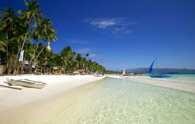manila beach.jpg