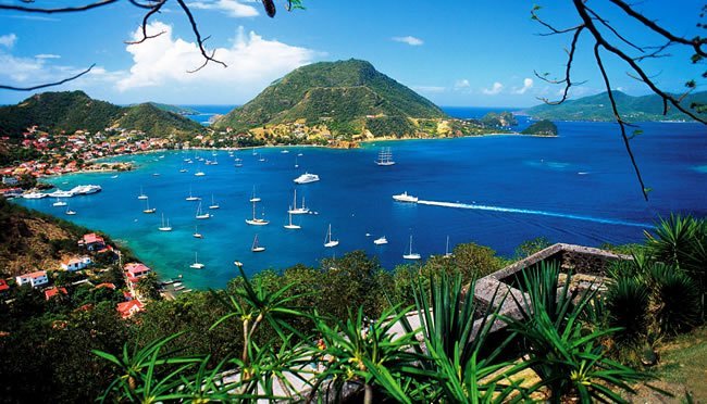 les-saintes-bay-terre-de-haut-guadeloupe.jpg