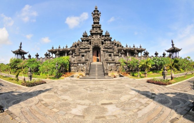 Denpasar,_Bali.jpg