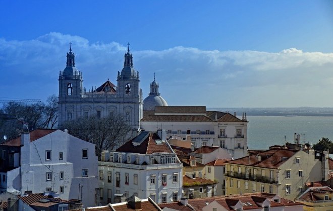 lisbon-2237565_960_720.jpg