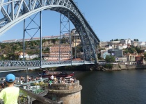 Levné letenky Vídeň Porto a zpět  za 1704 Kč