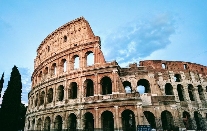 colosseum-2404944_960_720.jpg
