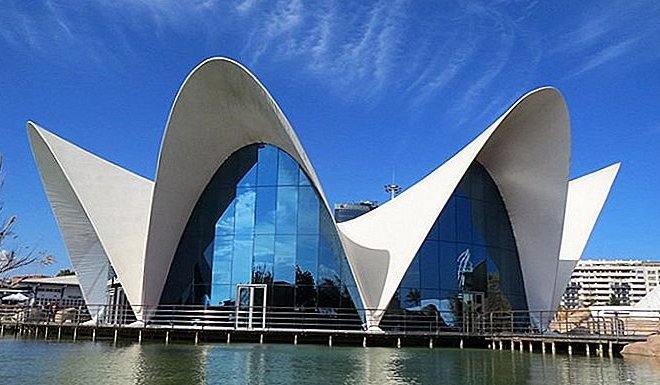 14-top-tourist-attractions-in-valencia-easy-day-trips-3.jpg