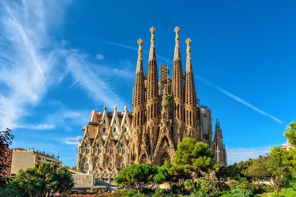 spanielsko-europa--SAGRADA-FAMILIA-BARCELONA.jpg