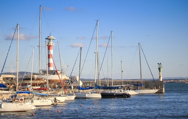 port-burgas-2088755_960_720.jpg