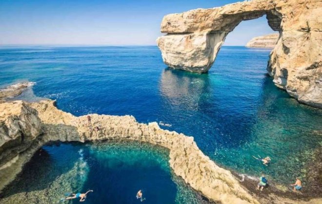 azure_window.jpg