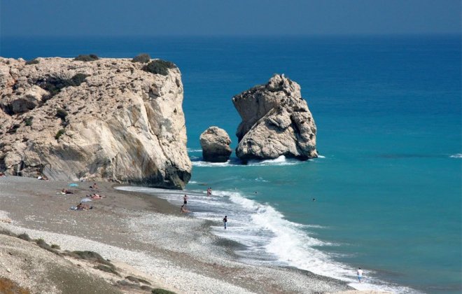 paphos-petra-tou-romiou-velka.jpg