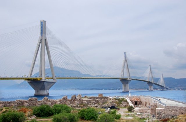 most v-patrasu.jpg