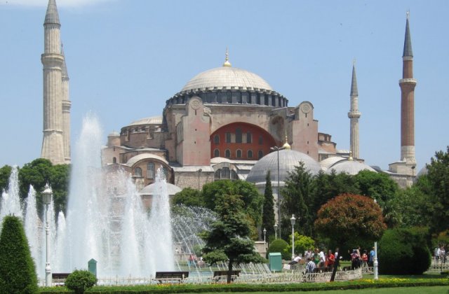Hagia Sophia Mosque.jpg