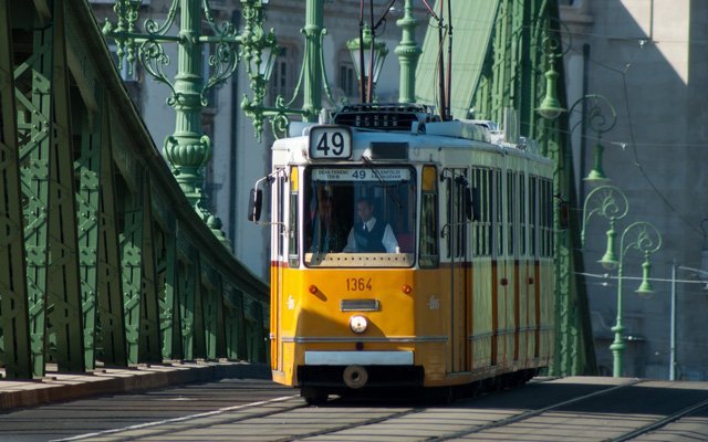 tram_szabadsag_bridge.jpg